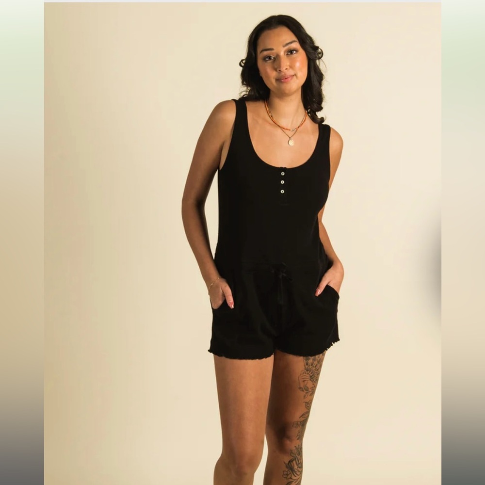 Harlow Romper Black size small New with tags!